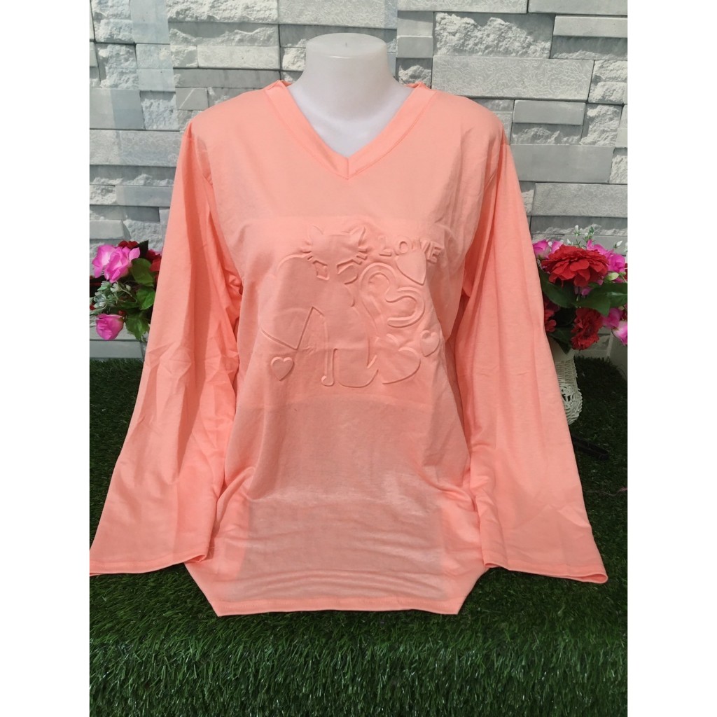 เสื้อแขนยาว แฟชั่นสาวอวบ เสื้อยืดสีพื้นลายนูน อก46-50นิ้ว รุ่น2581-นูนลายแมว