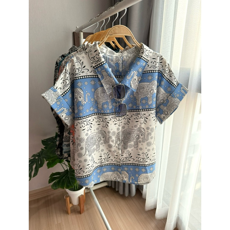 [อก 44] เสื้อเชิ๊ตแขนพับลายช้างไทย