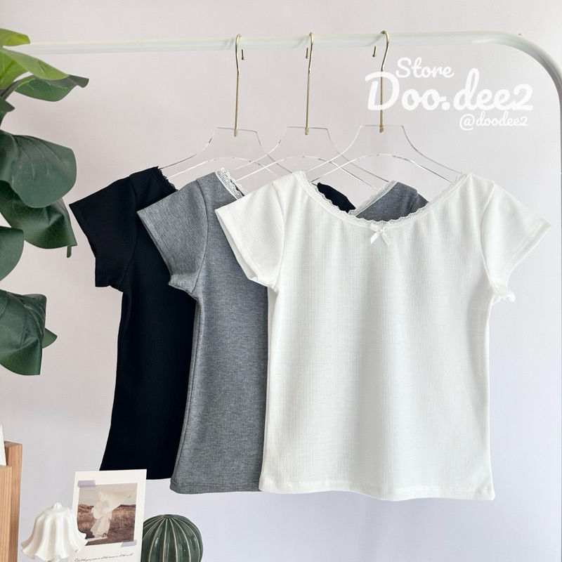 ♦️DOODEE2♦️เสื้อคอโค้ง ปาด แต่งลูกไม้นิ้ม ตัวยาว เรียบหรู