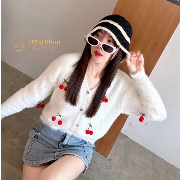 Dzaishop เสื้อคลุมแฟชั่นน่ารักๆ งานผ้าขนฟูฟรุ้งฟริ้ง นุ่มนิ่ม แต่งเชอรี่เพิ่มความแบ๊วไปอีก