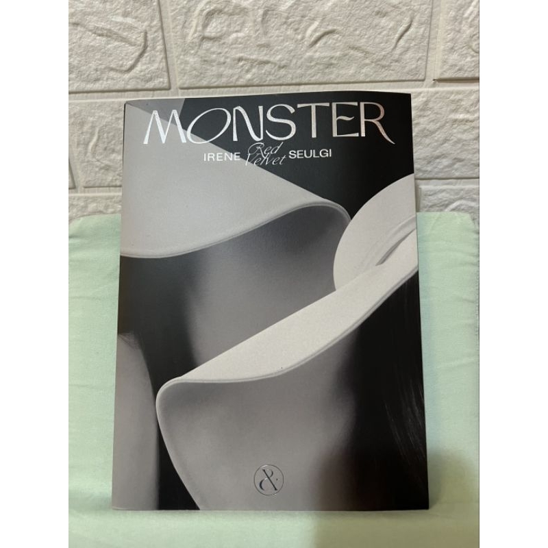 อัลบั้ม มือสอง IRENE & SEULGI (Base note ver.)