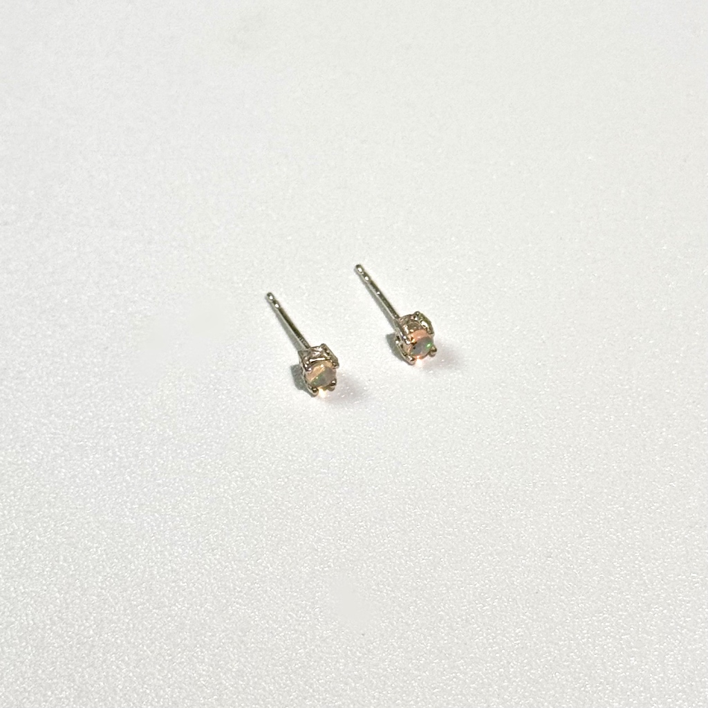 Moonsilver ต่างหูก้าน โอปอล กลม 3mm พลอยแท้ เงินแท้ 925 สำหรับผิวแพ้ง่าย