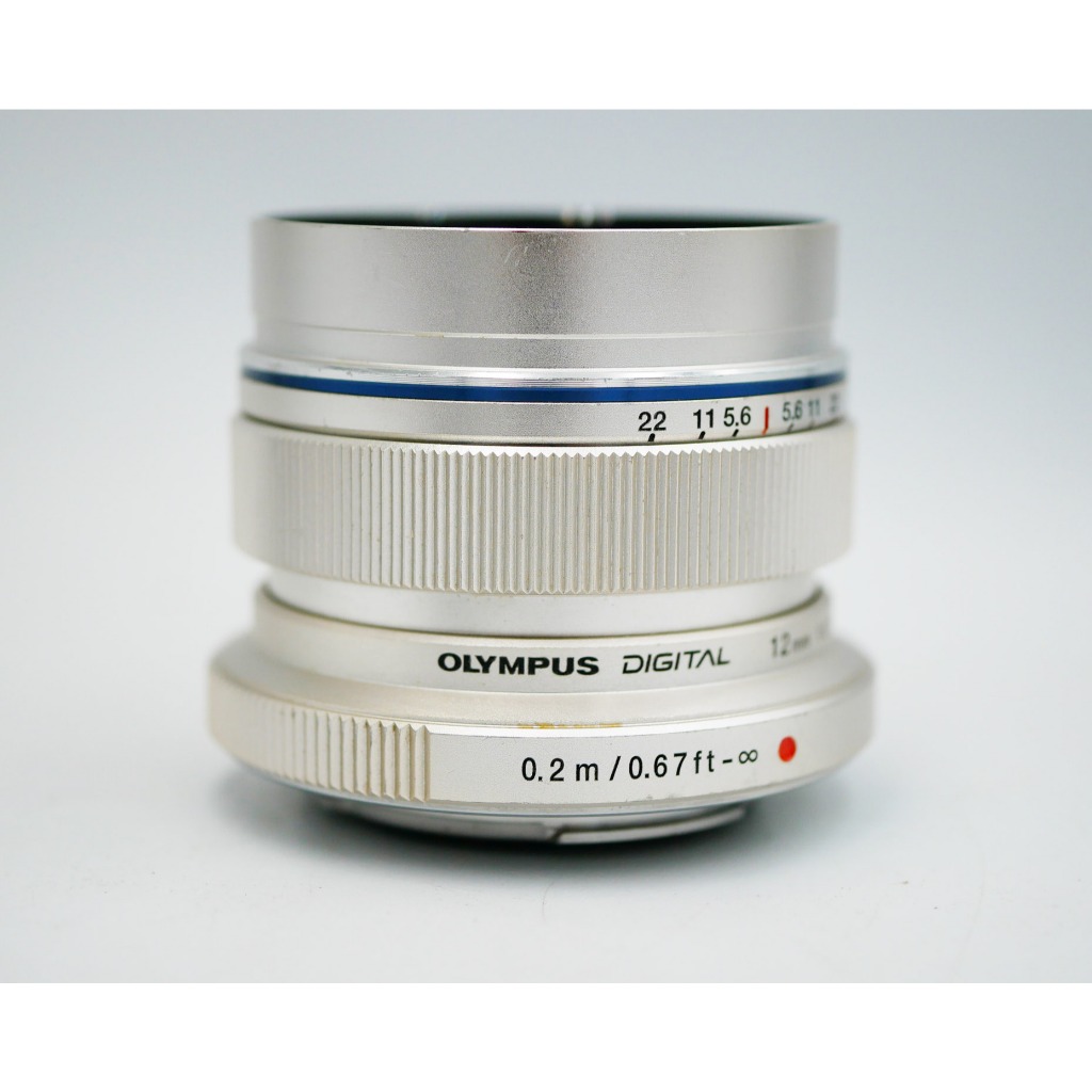 Olympus 12mm f/2 เหมาะสำหรับการถ่ายภาพทุกมิติ ตั้งแต่การถ่ายภาพภายในอาคาร ไปจนถึงการถ่ายภาพฉากวิวทิวทัศน์ เพื่อให้ม used