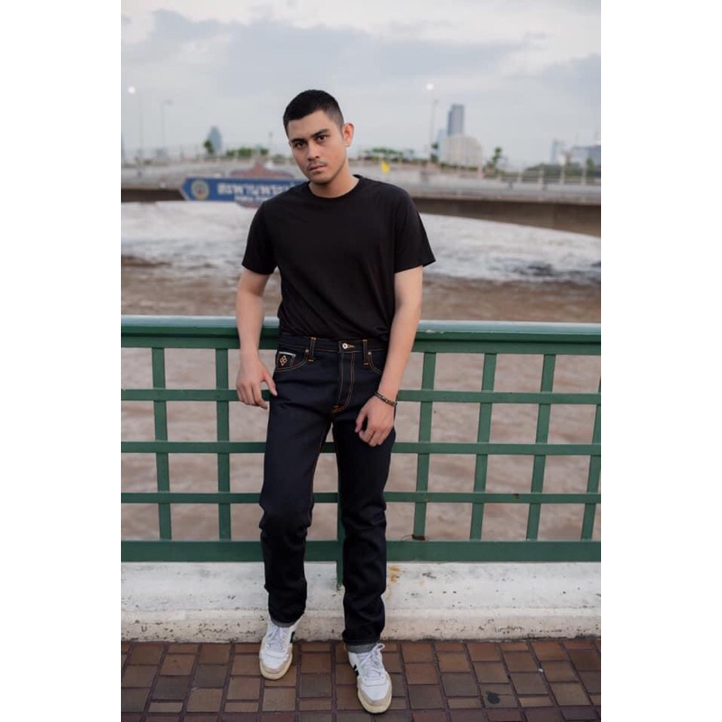 Surpass Denim 1 st Anniversary ( Golden Elegance ) Japan Selvedge 22 oz ( ทรงกระบอกเล็ก )