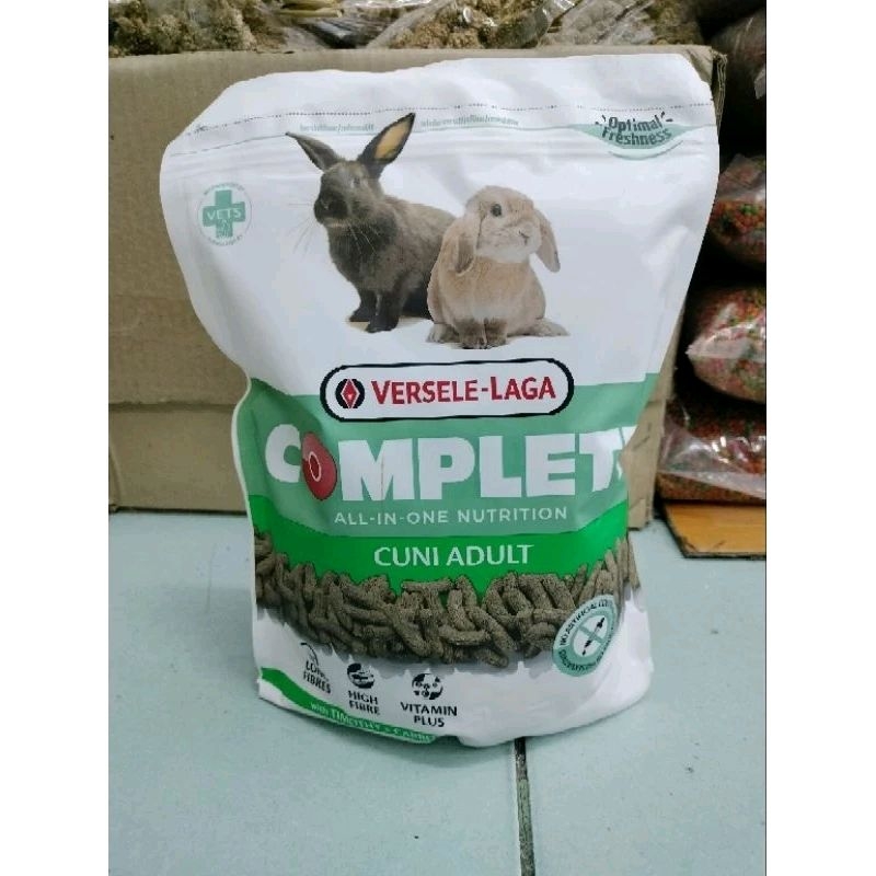 Complete Cuni Adult Carrot + Timothy อาหารสำหรับกระต่ายโต ขนาด 500 g.
