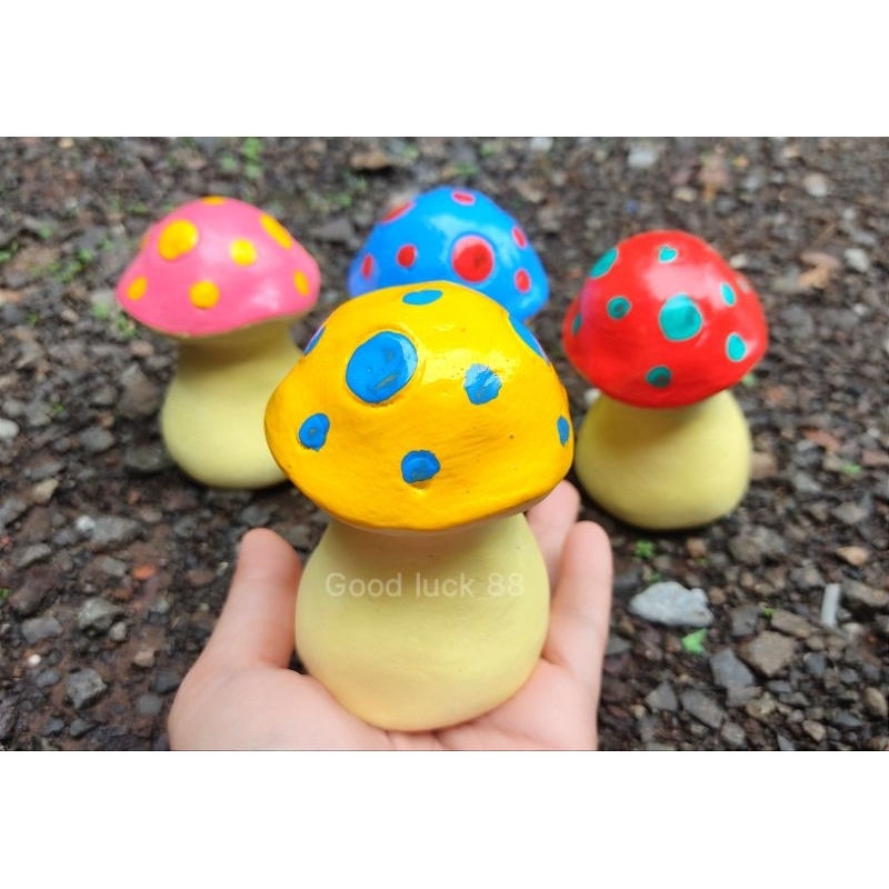เห็ด เห็ดจัดสวน ตุ๊กตาเห็ดจัดสวน (ราคาSet 4 ชิ้น)( กว้าง 6 ซ.ม.× สูง 9 ซ.ม. )