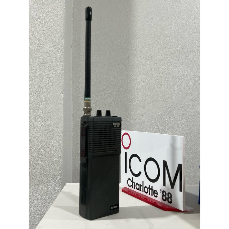 Icom ic-2N  เก่าญี่ปุ่น ใช้งานได้ปกติ สภาพสวย สำหรับโชว์หรือใช้งาน