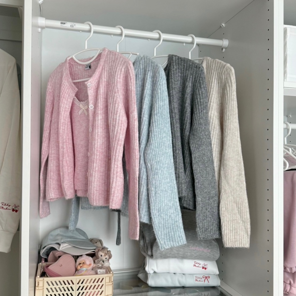 (เก็บโค้ดลดเพิ่ม15-30%) Cupcake Cardigan Set - เซทจับคู่ สายเดี่ยว คาร์ดิแกน ผ้านุ่ม