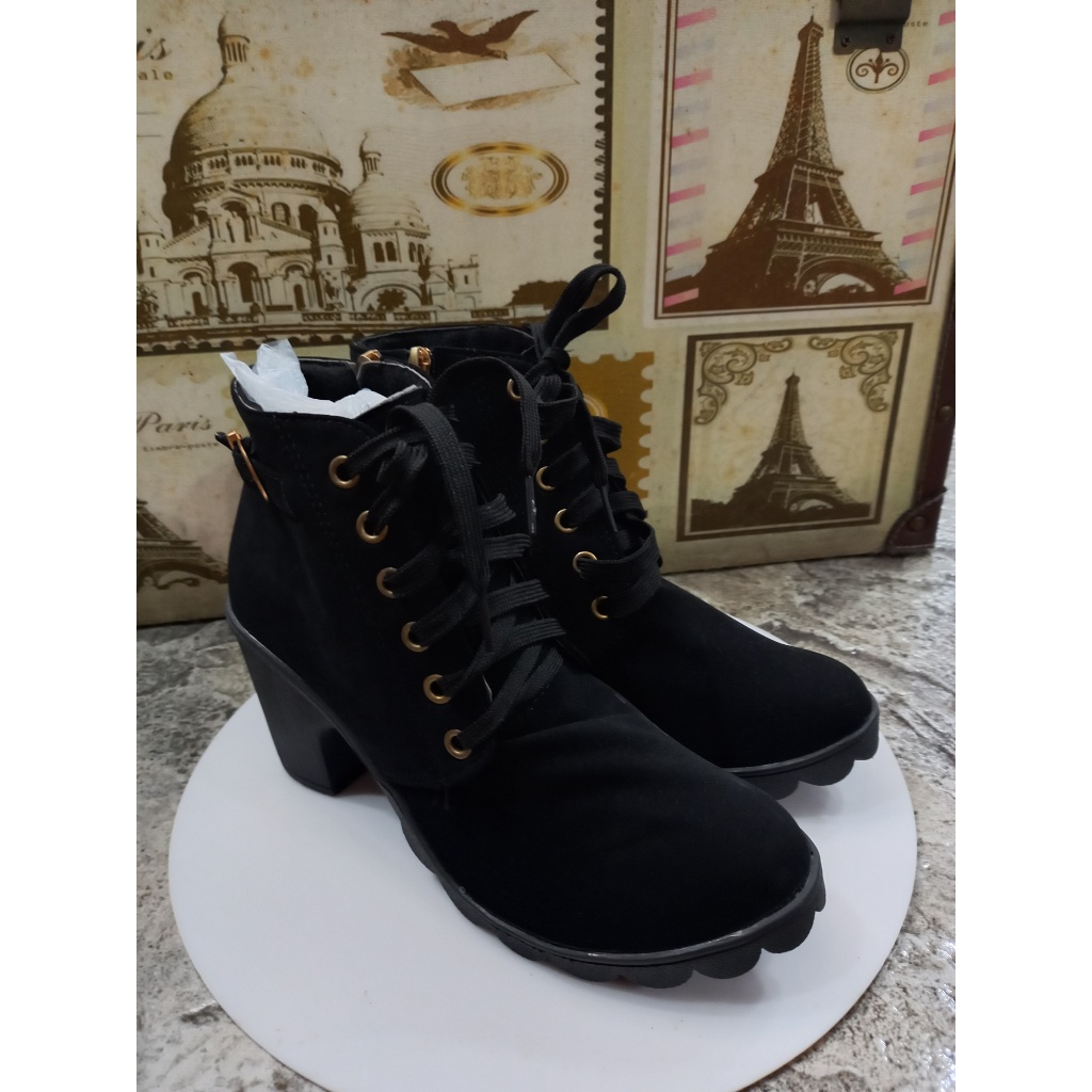 รองเท้าบูทส้นสูง bt07