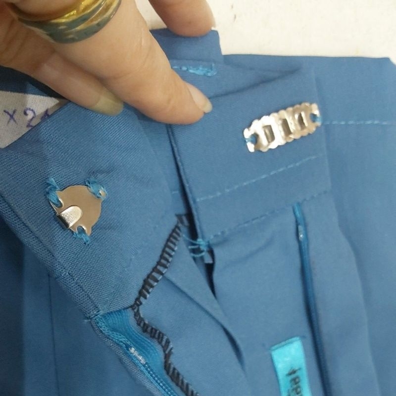 กระโปรงยุวกาชาดทรงแคบ		มีกระเป๋าลับ	ซิปซ่อน	ติดตะขอสามช่อง(เอว×ยาว)​ - รูปที่ 5