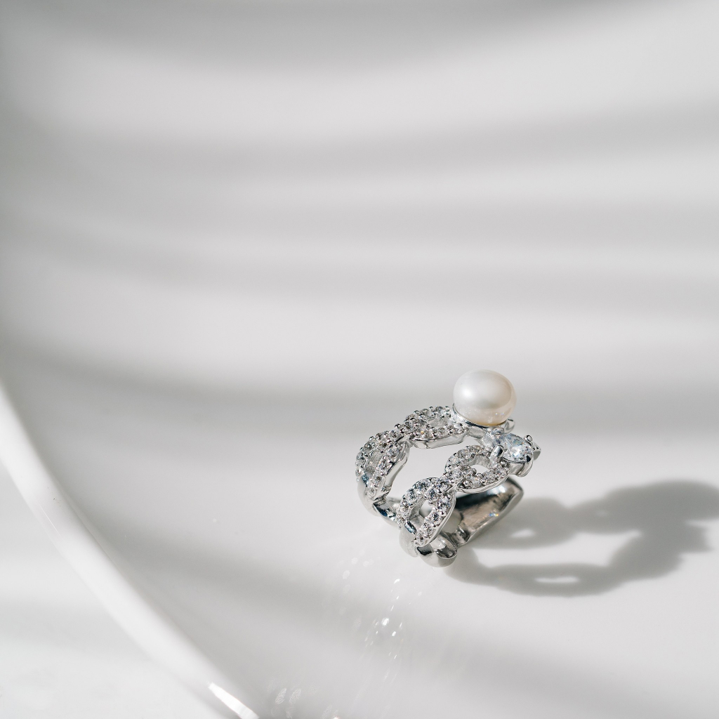 Ar-Kang Collection AKEC440A Ear Cuff เอียคัพเงินแท้ ประดับ White Pearl, White CZ 5A (Silver 92.5%)