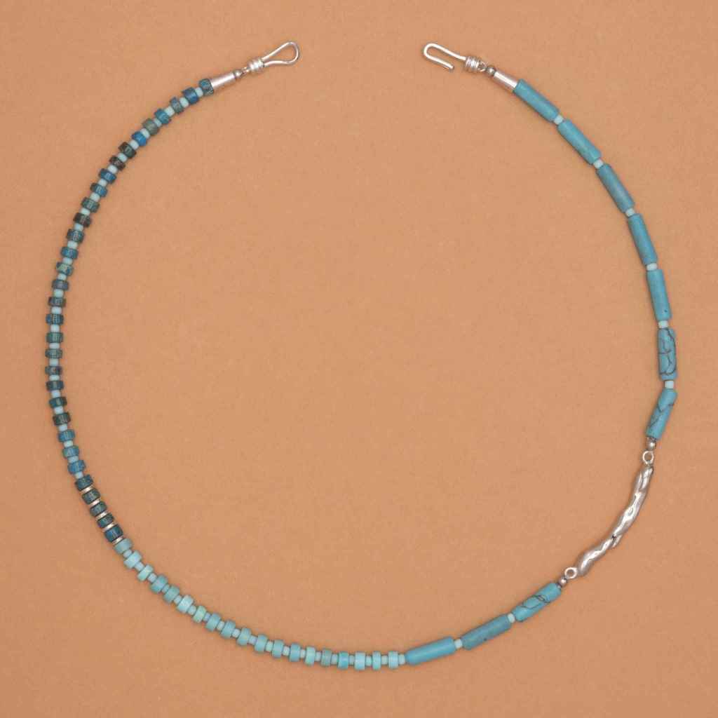 TURQUOISE OMBRE BEADED NECKLACE