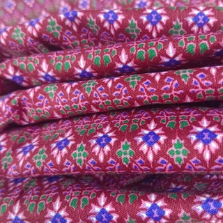 ผ้าถุงลายไทยขั้นสูง เย็มนุ่ง บแล้วพร้อ ผ้านุ่มและระบายอากาศได้ดี ไม่ลื่น ไม่มัน ไม่หดน้ำ ไม่ สกล