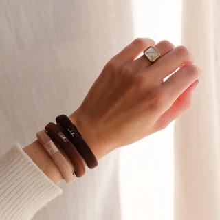 invisibobble ยางรัดผม ถนอมเส้นผม ยางรัดผมแบบผ้า รุ่น HAIRTIE Ecotie สี Mocha (1 กล่องบรรจุ 5 ชิ้น)