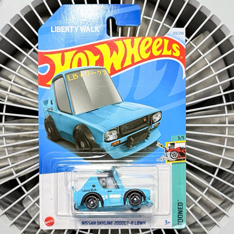 โมเดลรถเหล็ก Hotwheel Nissan Skyline 2000GT R LBWK สีฟ้า