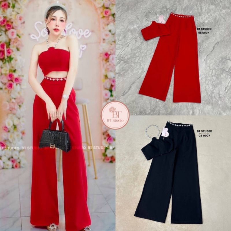 BT STUDIO เซท 2 ชิ้น เสื้อครอปสั้นคล้องคอช่วงสายแต่งแถวเพชรเว้าหลังแมทซ์กับกางเกงขายาว