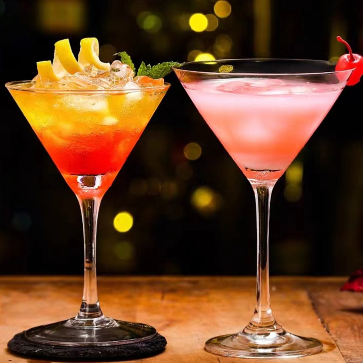 แก้วแชมเปญ แก้วไวน์ แก้วค็อกเทลทรงดีว่า  Diva Cocktail 100 ml