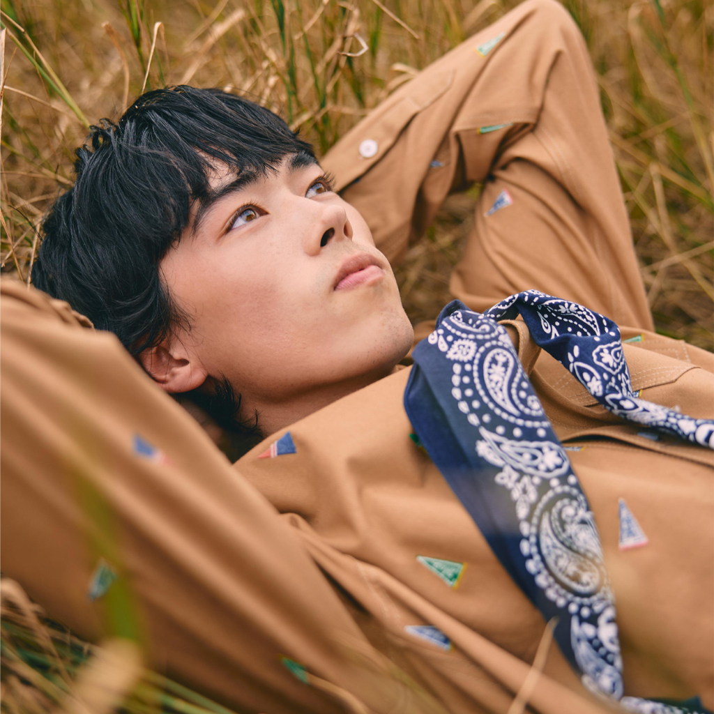 [MOO 10/24] Pennant Embroidered Shirt เสื้อเชิ้ตแขนยาว ผ้าคอตตอน ตกแต่งดีเทลปักลวดลาย ธง Ivy league 