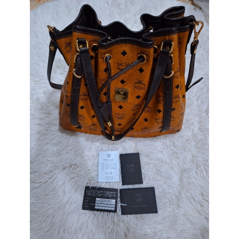 MCM ทรงจีบ แท้มือสอง SALE