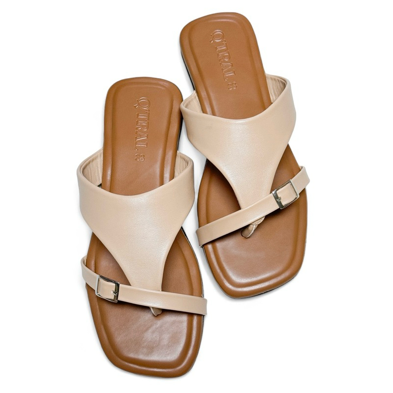 (แนะนำใส่ตรงไซส์)รองเท้าแตะ ไซส์ 36-43 แบบคีบ คาดสายเข็มขัดเก็บหน้าเท้า แบรนด์ Q'TRAL (QT010)