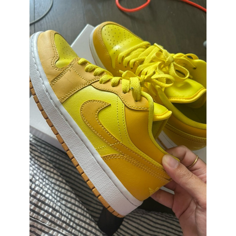 (มีโค้ดลด 30%) Nike Jordan 1 Yellow gold size EU 37.5 - UK 4 - 23.5 CM