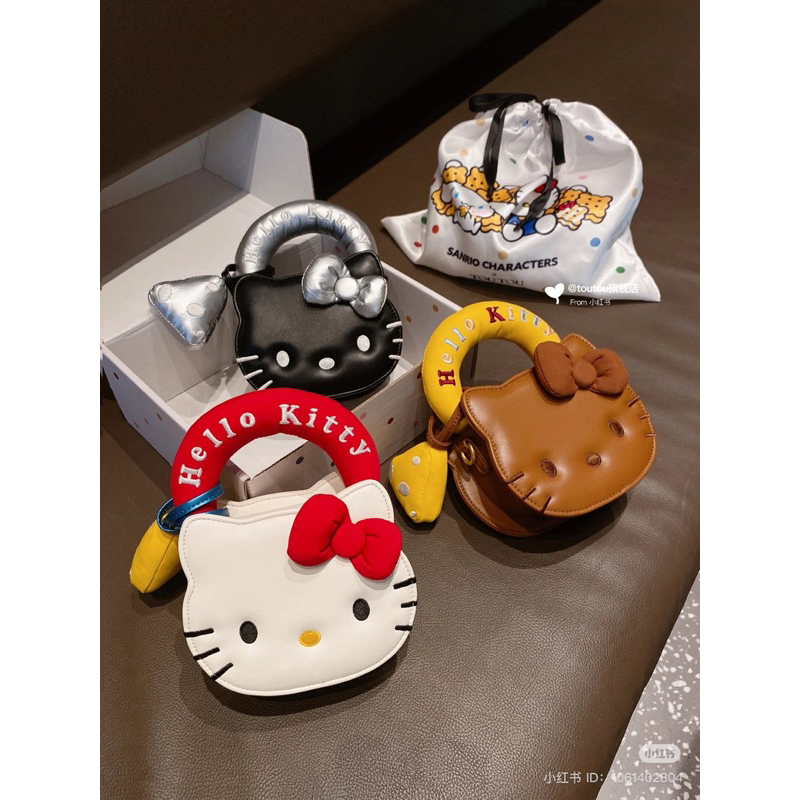 (pre-order) TOUTOU x Hello Kitty กระเป๋าหน้าคิตตี้ (ใช้โค้ดลด 20-30%) จากช็อปแท้