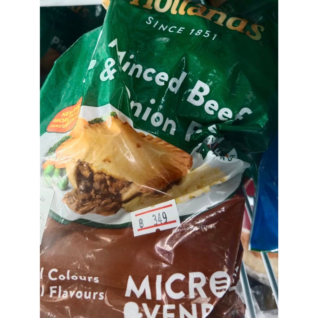 HOLLANDS Minced Beef & Onion Pies * 4 PACK * INCLUDES POLY BOX AND FROZEN GEL PACK / 564g