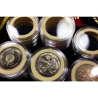 **[ชุด10ตลับ] ตลับใส่เหรียญ มีไส้โฟมบังคับเหรียญ ขนาด19-35มม. ตลับอคิลิคใส่เหรียญสะสม ตลับอคิลิค ตลับสูญญากาศ มี8ขนาด