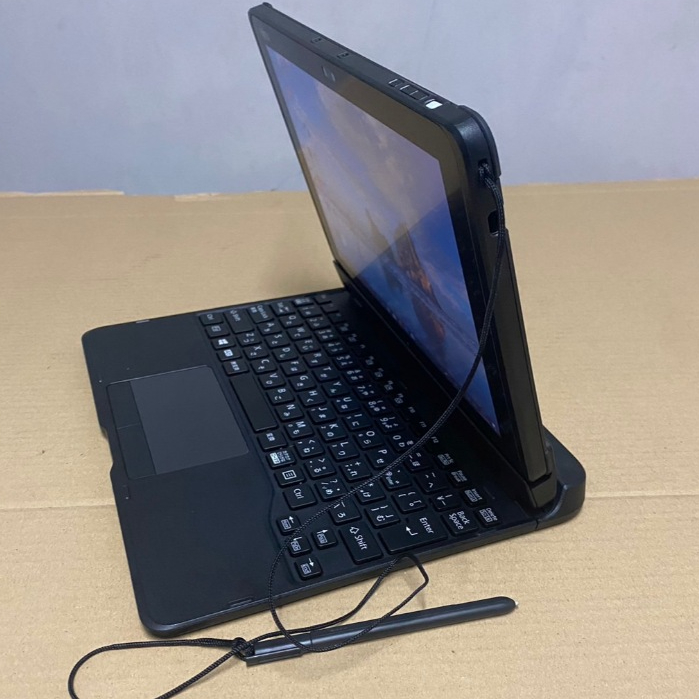 แท็บเล็ต 2in1 Fujitsu ArrowsTab Q509/VE Celeron-N4000(RAM:4GB/SSD:125GB)พร้อมคีย์บอร์ด+ปากกาตรงรุ่น