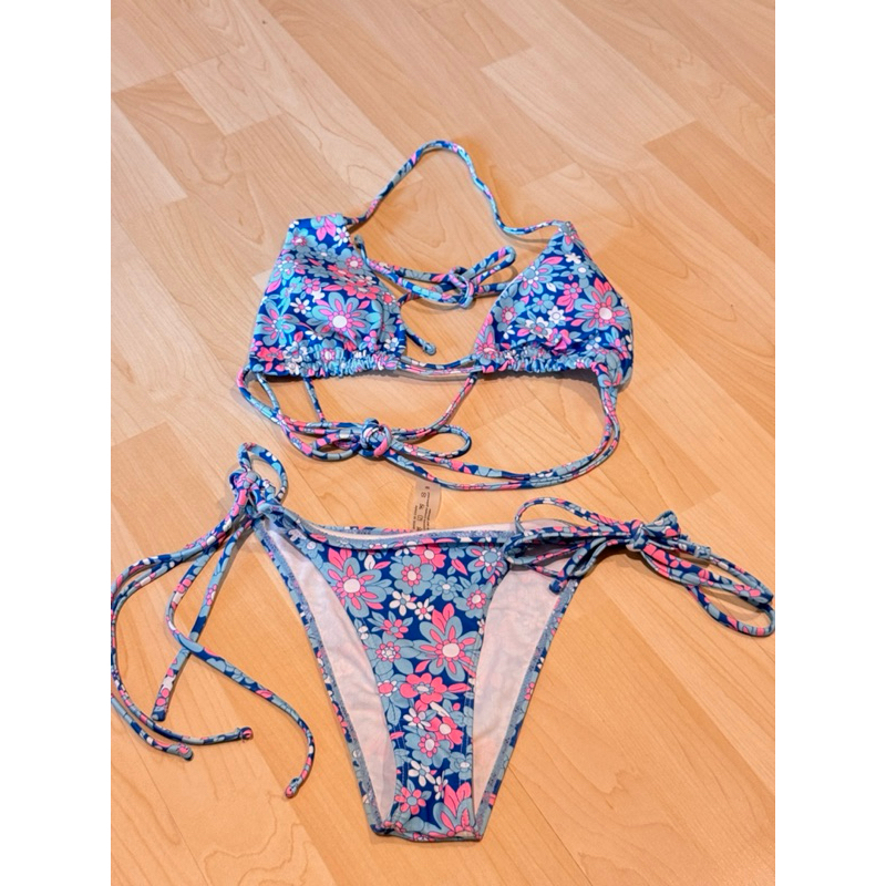 เหมาะสำหรับใส่ไปทะเล PHATCHARA ชุด begin นี่สีฟ้าชมพูลายดอก ผูกเอว เหมาะสำหรับใส่ไปทะเล