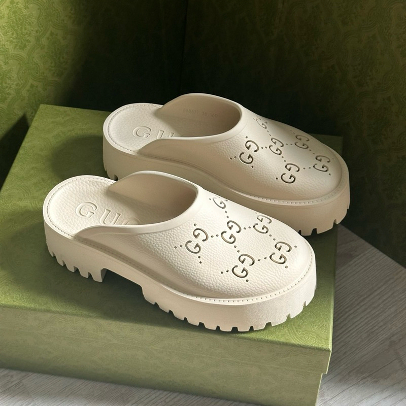 New! Gucci sandals rubber แจ้งไซส์อีกทีนะคะ( เช็คสต็อคก่อนสั่งอีกทีนะคะ)