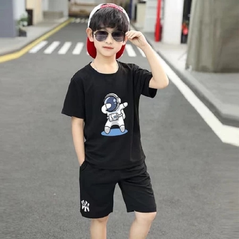 Yout-children เสื้อผ้าเด็ก เสื้อยืดเด็กผู้ชาย แฟชั่นสไตล์เกาหลี ลายนักบินอวกาศ t shirt