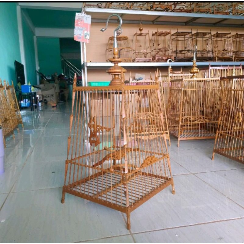 กรงสปอร์ต 13 ซีพร้อมหัวถาดรอง