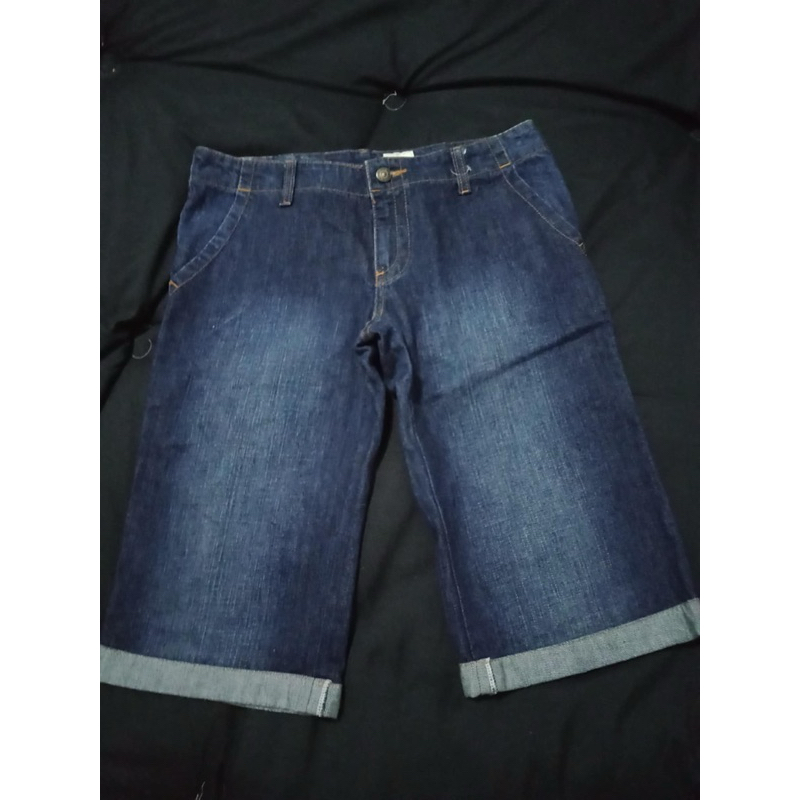 กางเกงยีนckมือสองสะภาพสวย