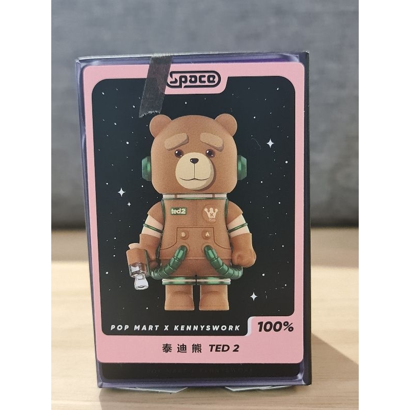 MEGA MOLLY SPACE 100% Series 3 : TED 2