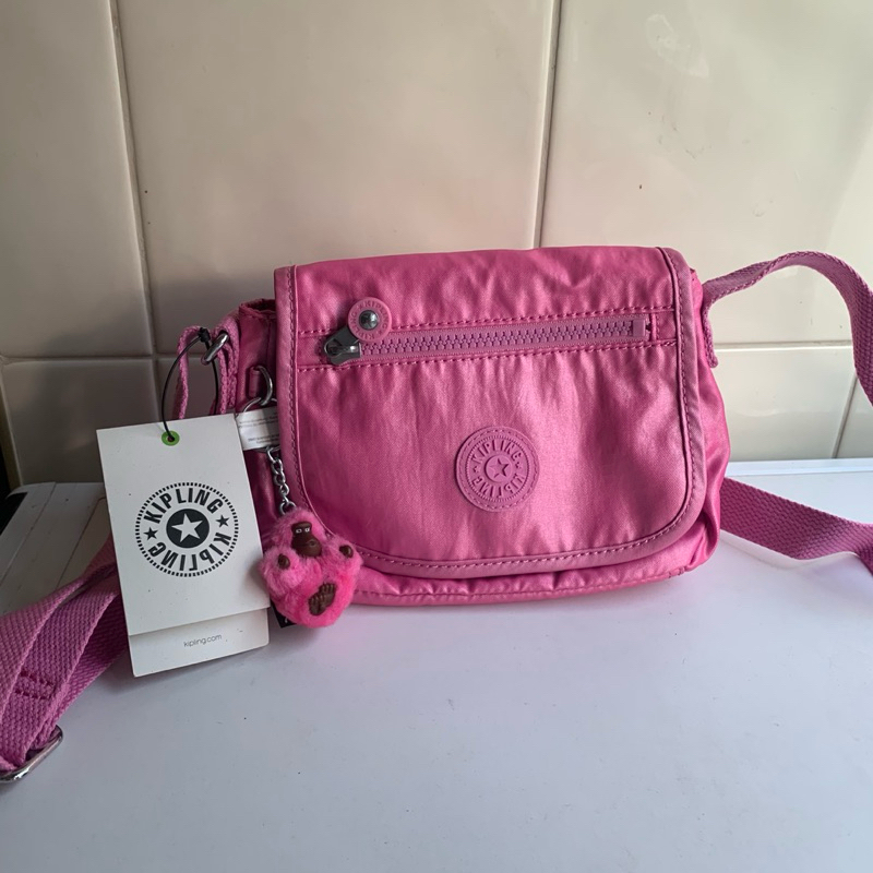 kipling กระเป๋าสะพายข้าง ของแท้100% สีชมพู สินค้ามือ1งานใหม่ยังไม่แกะป้าย