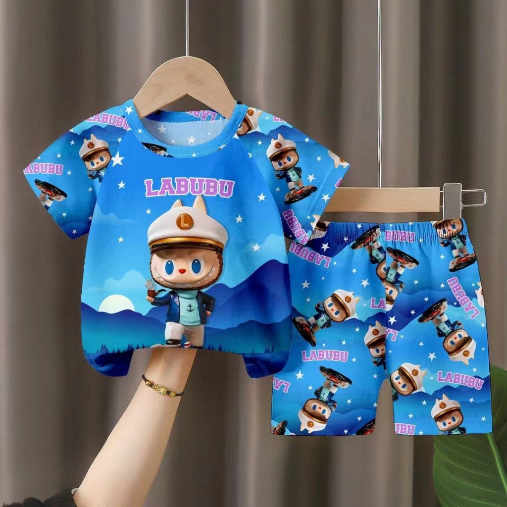 ชุดเซ็ตเด็กผู้หญิงลายลาบูบู้ เสื้อผ้าลำลองเด็กผู้ชาย เสื้อยืดแขนสั้น+กางเกงขาสั้น ผ้านิ่มสวมใส่สบาย พร้อมส่งในไทย - รูปที่ 4