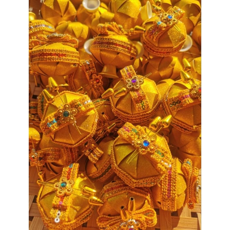 โปรยทานบาตรพระสีทองพร้อม​เหรียญ​1บาท