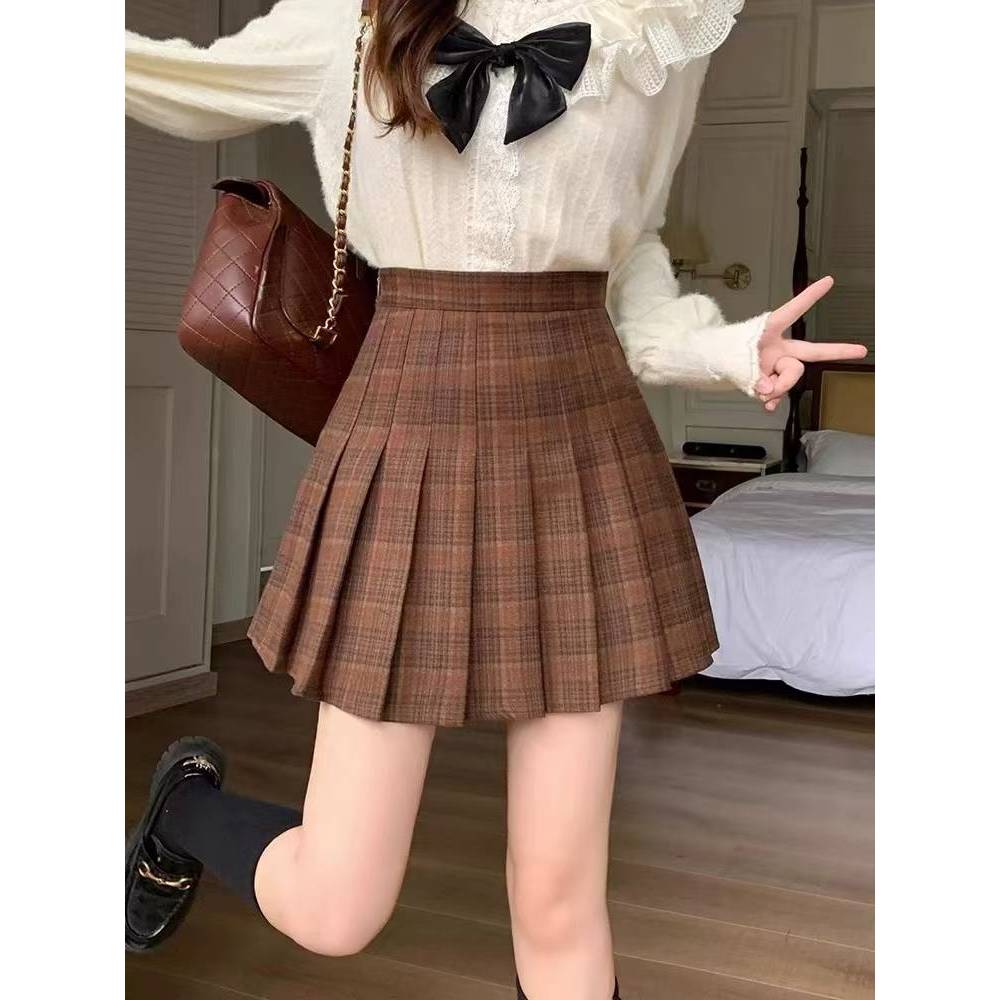 กระโปรงลายสก๊อตสีน้ำตาล พร้อมส่ง