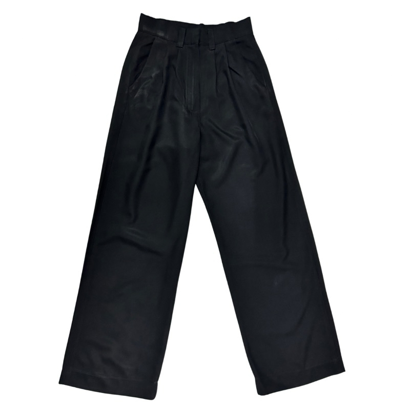 summerry.official กางเกงทรงกระบอกเล็ก size s มือ2 เอว25“ สะโพก44” เป้ายาว14“ ยาว41”