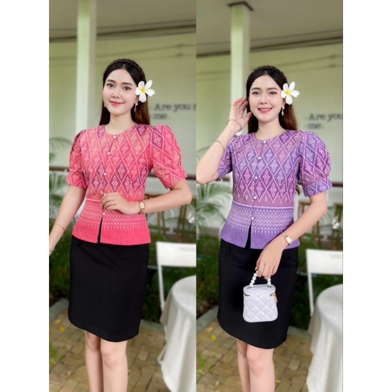 เสื้อผ้าไทยผู้หญิงสวยๆดีเทลคอกลมแขนตุ๊กตาแต่งกระดุมมุกทรงเรียบหรูดูดีในสไตล์สาวทำงานที่เวลานี้ใครๆก็ต้อ