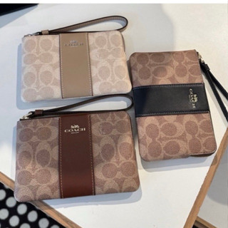 ✴️แท้ 💯% Corner Zip Wristlet In Signature Canvas