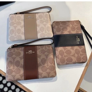 ✴️แท้ 💯% Corner Zip Wristlet In Signature Canvas
