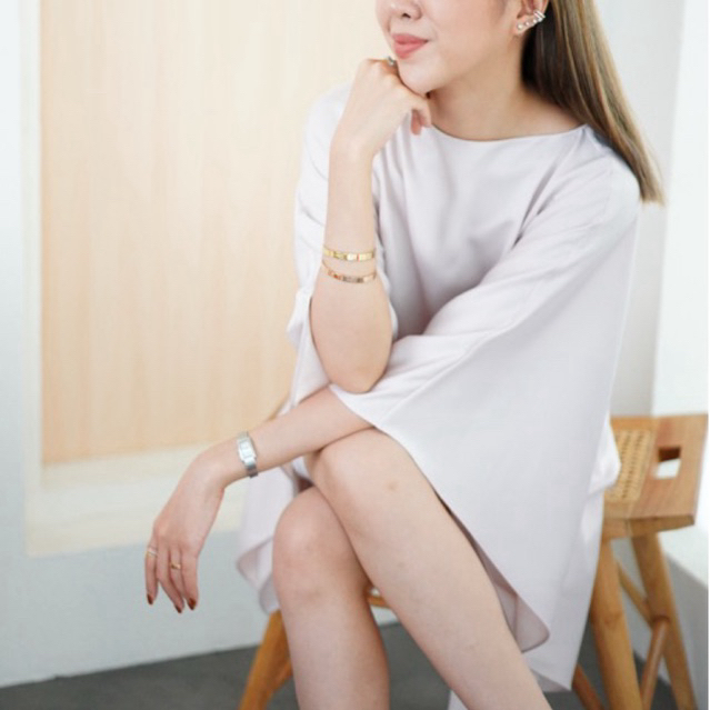 SLAY. - Monaco Silk Satin Dress - Bone (สีเนื้ออ่อน)