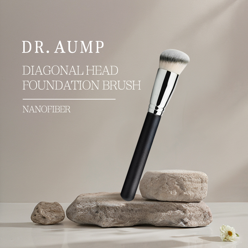 Dr.aump Foundation brush แปรงรองพื้น แปรงพื้นผิวมุมเอียงไร้รอย ขนสังเคราะห์คุณภาพสูง soft พร้อมส่ง