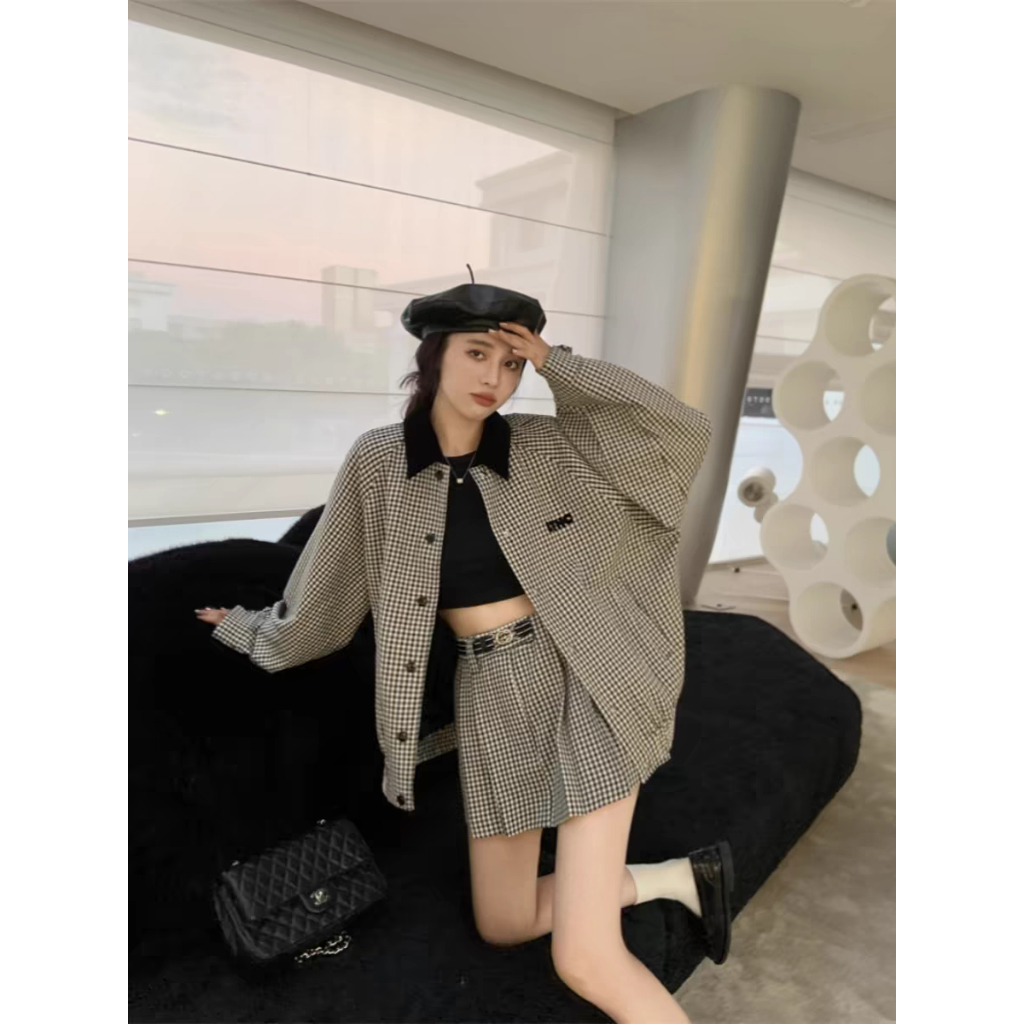 พร้อมส่ง ชุดเซ็ต2ชิ้น เสื้อคลุมแจ็คเก็ตแขนยาวOver Size กับกระโปรงสั้นจับจีบ (S240)