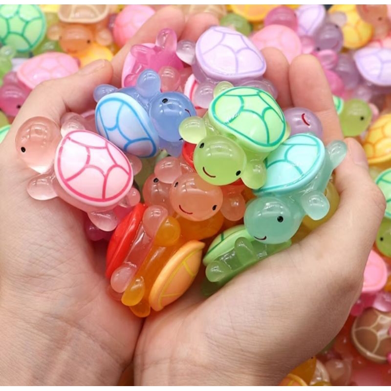เต่าเรซิ่น ขนาด 4.8 cm. diy เรืองแสง ได้รับ 10 ชิ้น 10 สี ((ร้าน จัดส่งเร็ว))