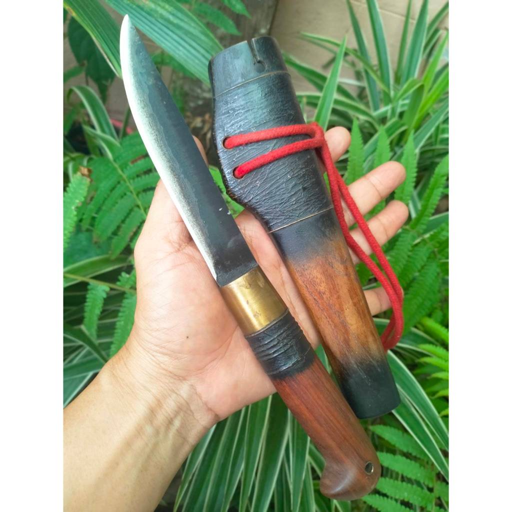 มีดปุ๊กโกะ Puukko knife มีดนอร์ดิก มีดเดินป่า มีดแคมป์ 5.4’’ SUP9. ตีร้อนชุบแข็ง ผิวไฟ ด้ามฝักประดู่