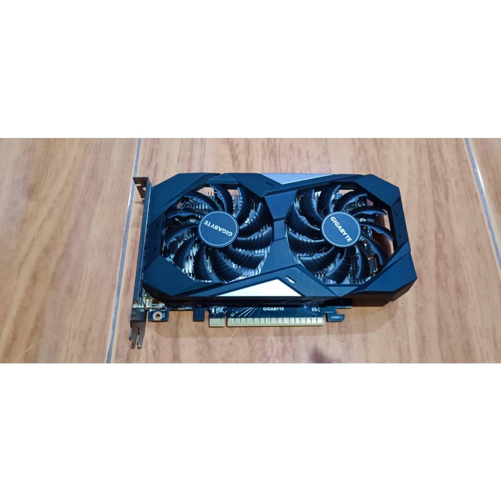 มือสอง Gigabyte GTX1650 OC 4GB DDR5 ไม่ต่อไฟเพิ่ม