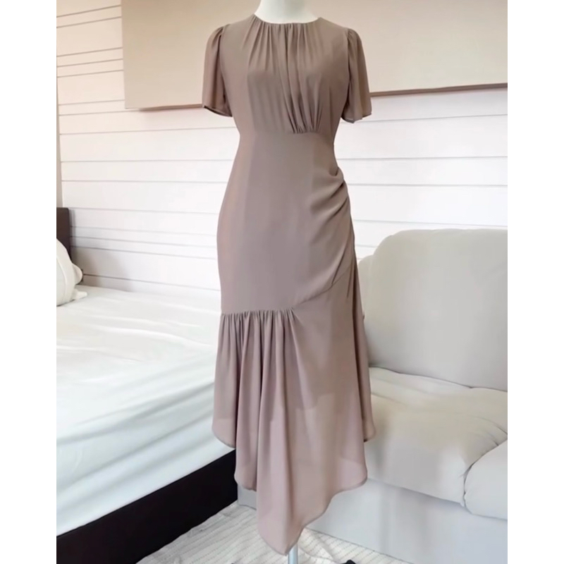 เดรส Taylor Dress แบรนด์ Venusp.style